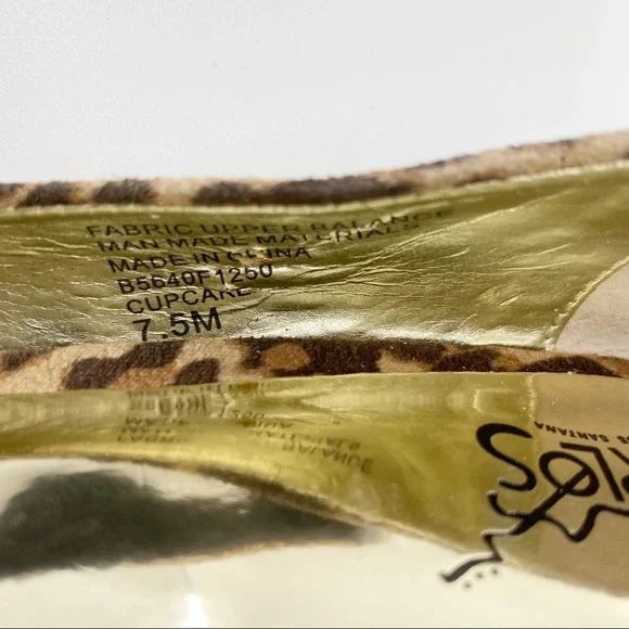 Carlos Santana Leopard Print Cupcake Heels Sz 7.5 - Picture 9 of 10